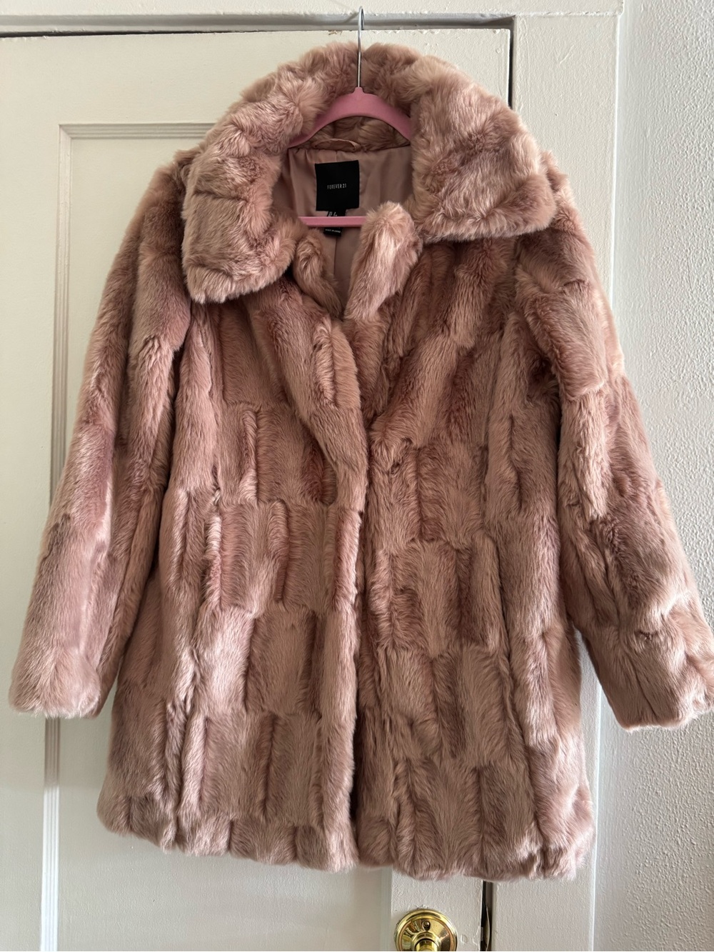 FOREVER 21 Blush Pink Faux Fur Coat